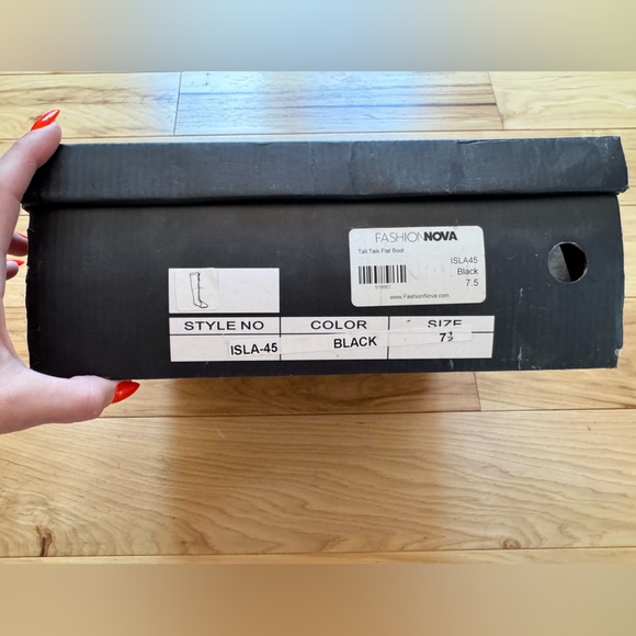 Tall talk flat boot - Picture 4 of 5